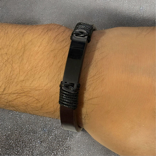 Pulsera caballero Titán café/negro