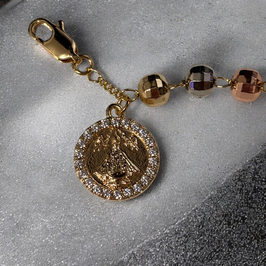 Pulsera con cuentas tricolor Virgen de los Lagos