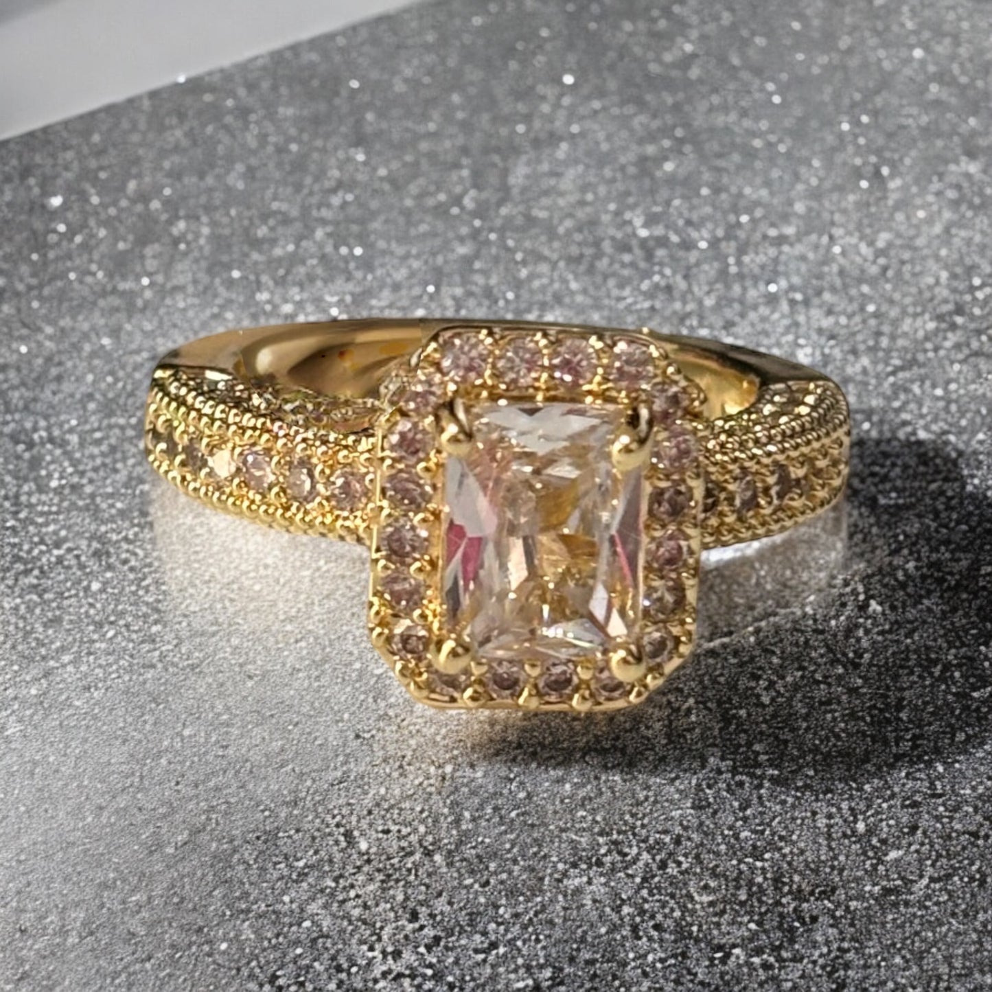 Anillo solitario Victoria