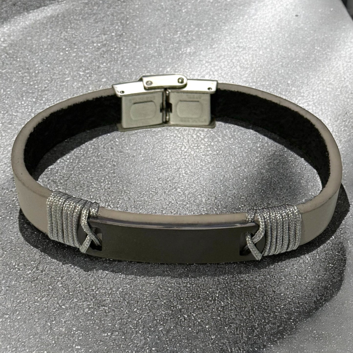Pulsera caballero Titán gris/negro