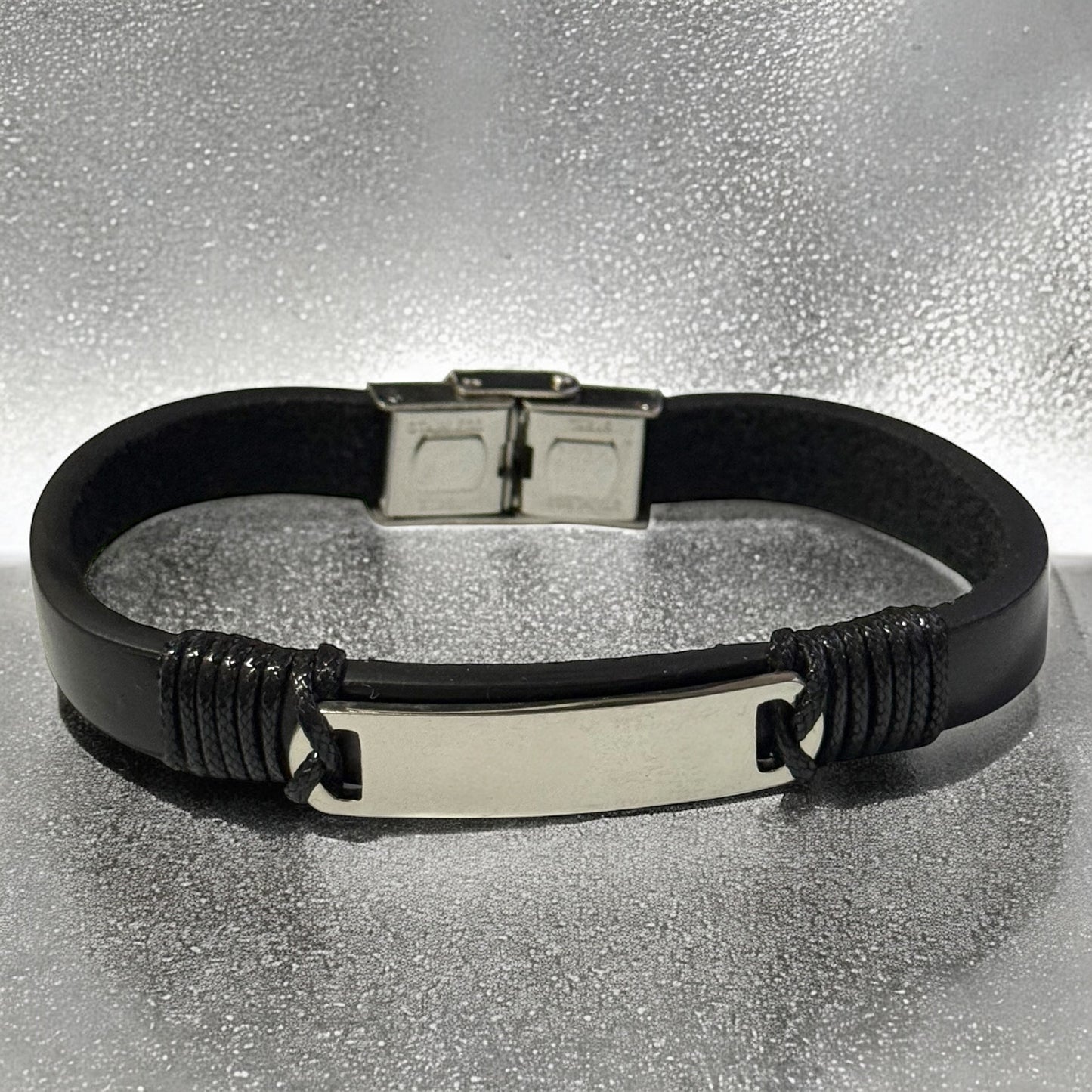 Pulsera caballero Titán negro/plateado