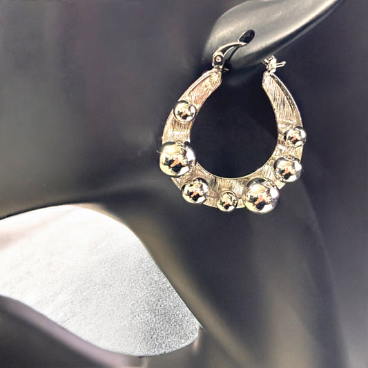 Aretes Nova