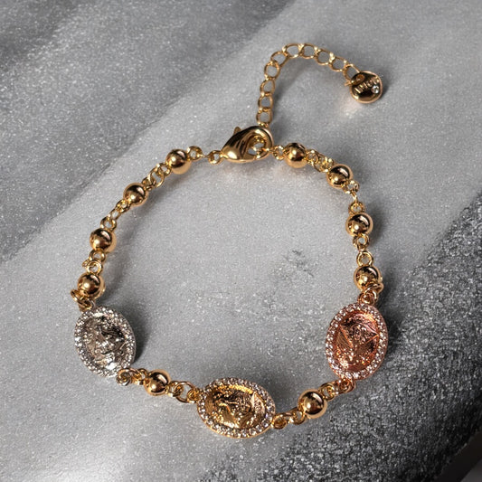 Pulsera vírgen tricolor con piedras