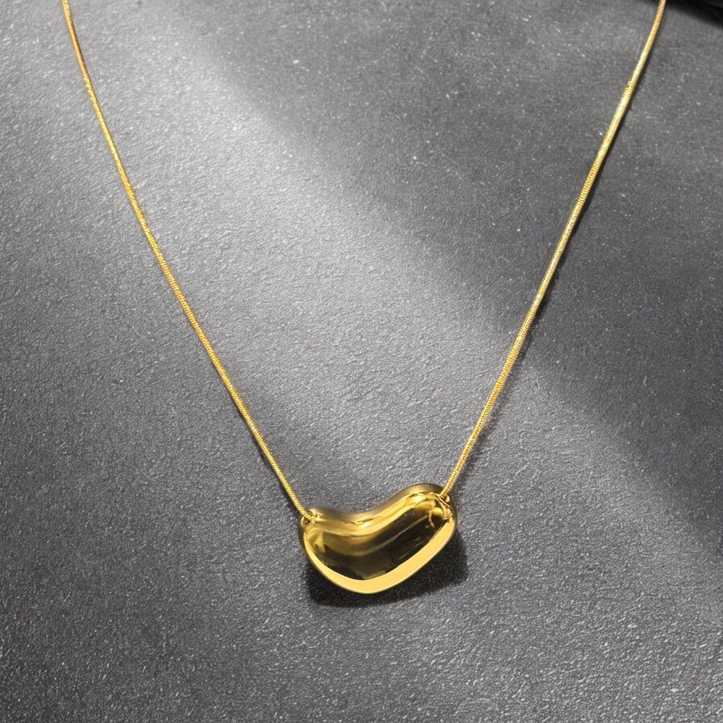 Collar Amore dorado