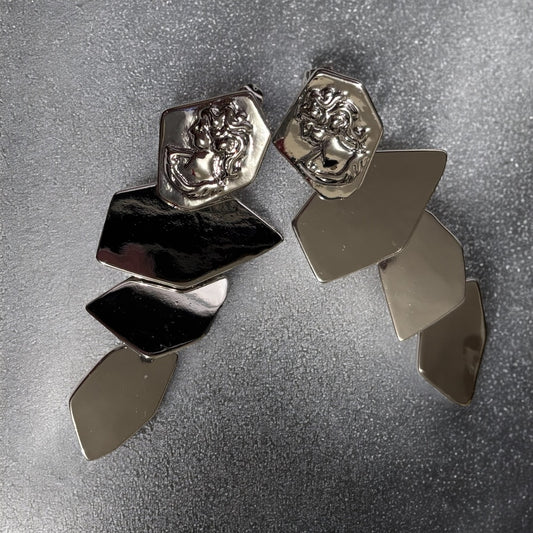 Aretes Afrodita